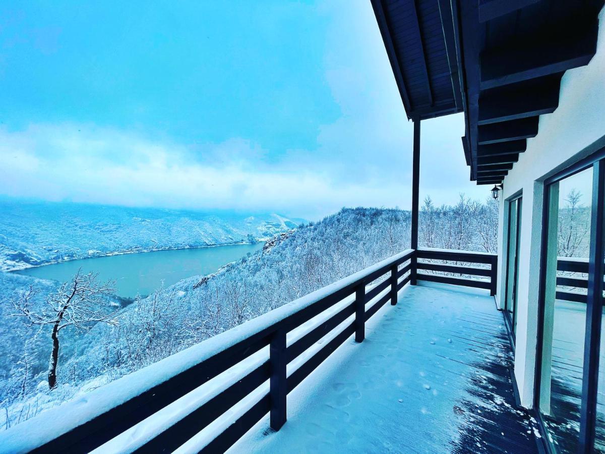 Cabana Priod Coronini Pescari 외부 사진