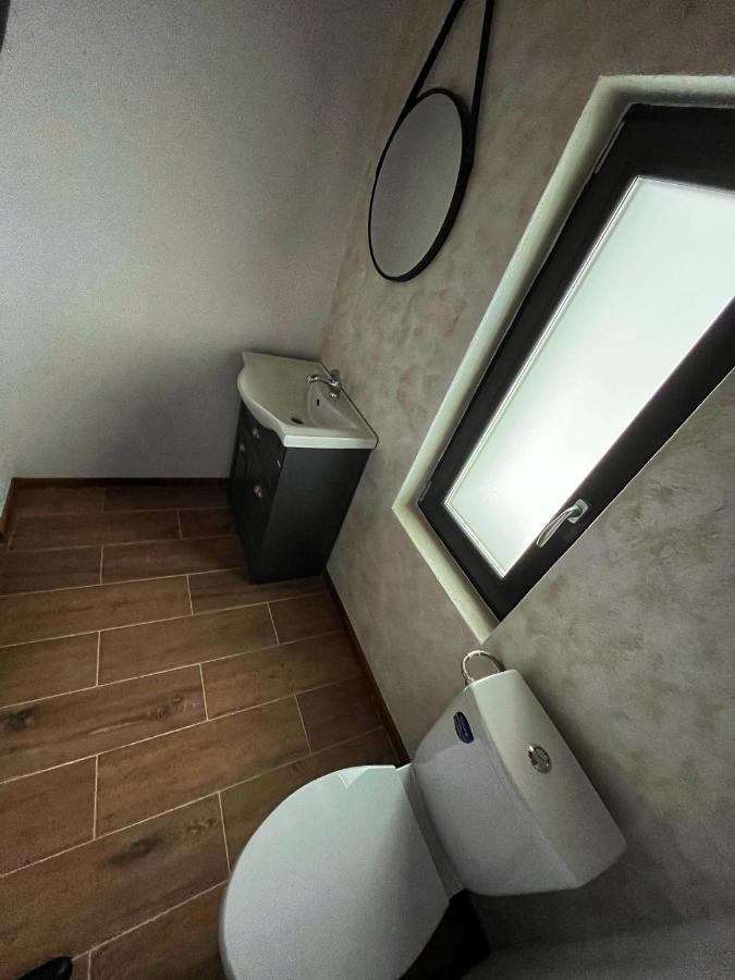 Cabana Priod Coronini Pescari 외부 사진